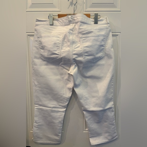 Old Navy White Denim Capris - Picture 2 of 5